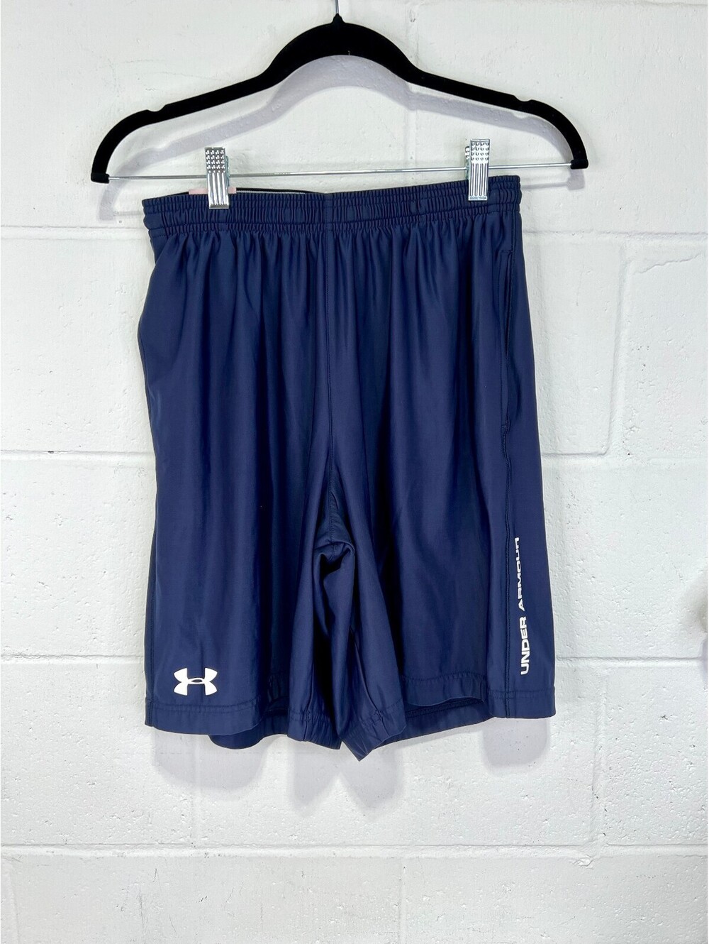 Under Armour Men's Loose Fit Athletic Shorts Medium Navy Blue